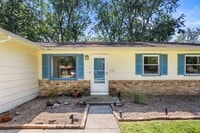 Building Photo - 2305 Glenoak Dr