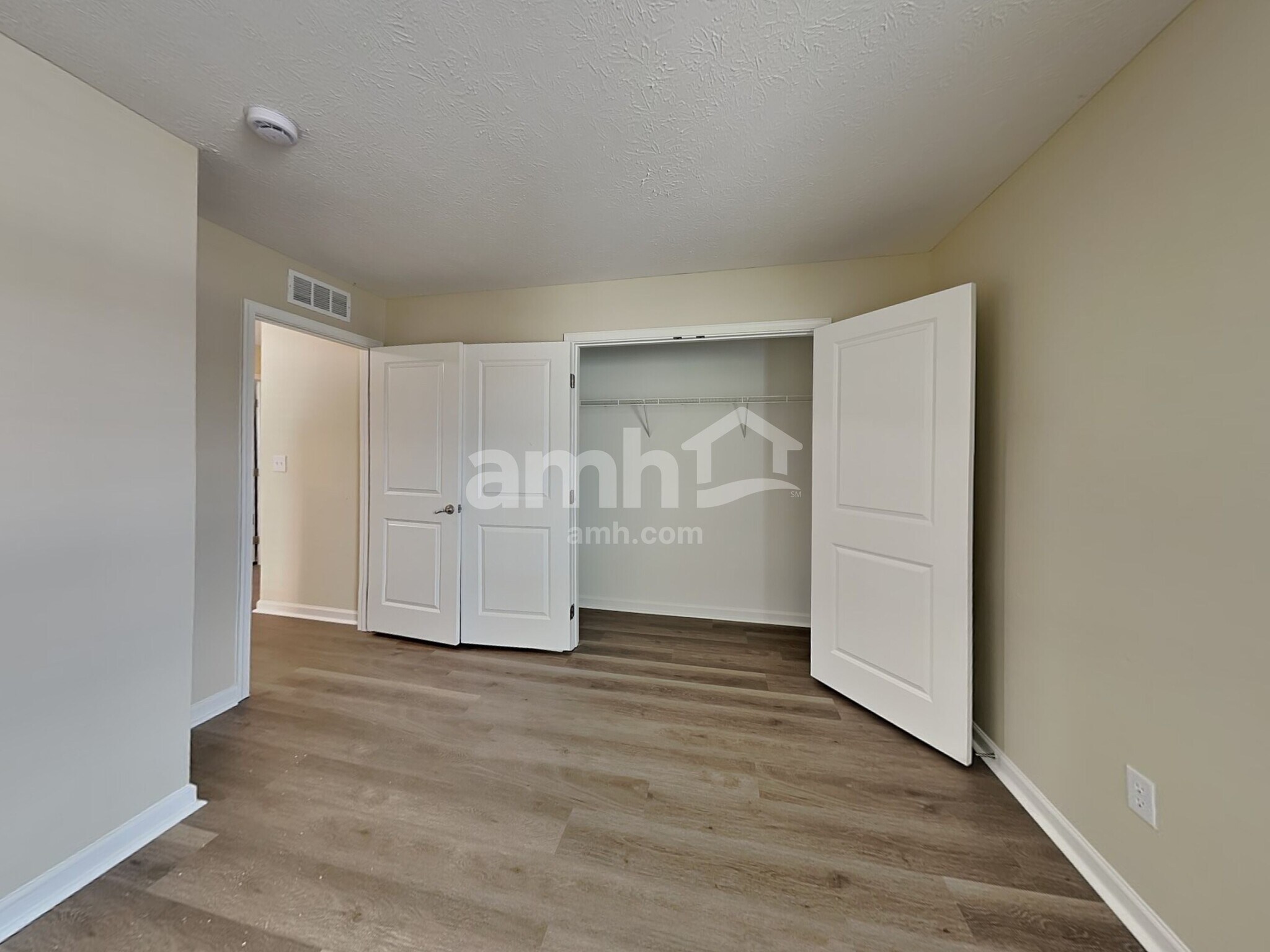 Building Photo - 2962 Hearthside Dr