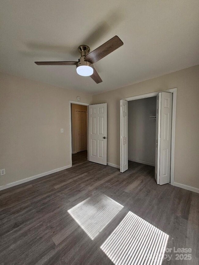 Building Photo - 2507 Moreland St