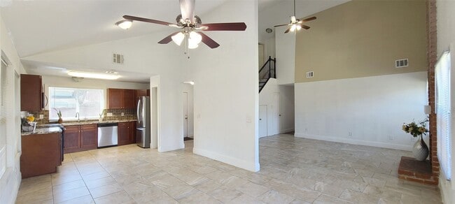 Building Photo - 12730 Palm Desert Ln