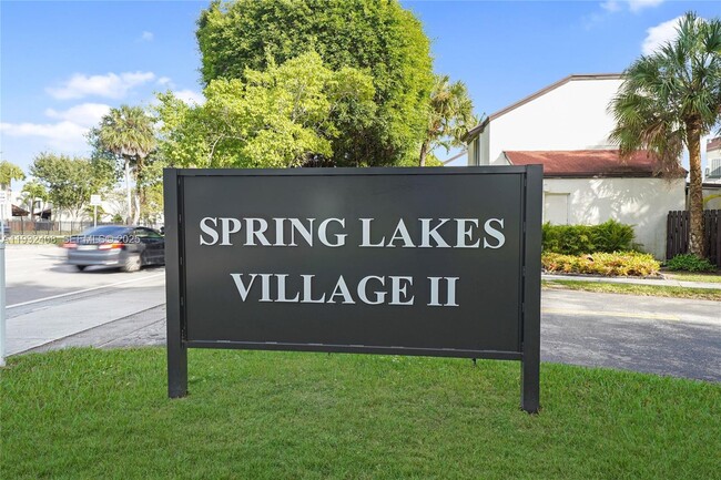 Building Photo - 10310 NW 5th Terrace