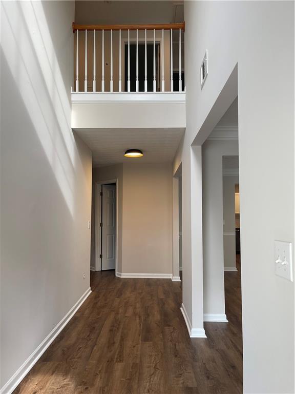 Building Photo - 160 Village Trce