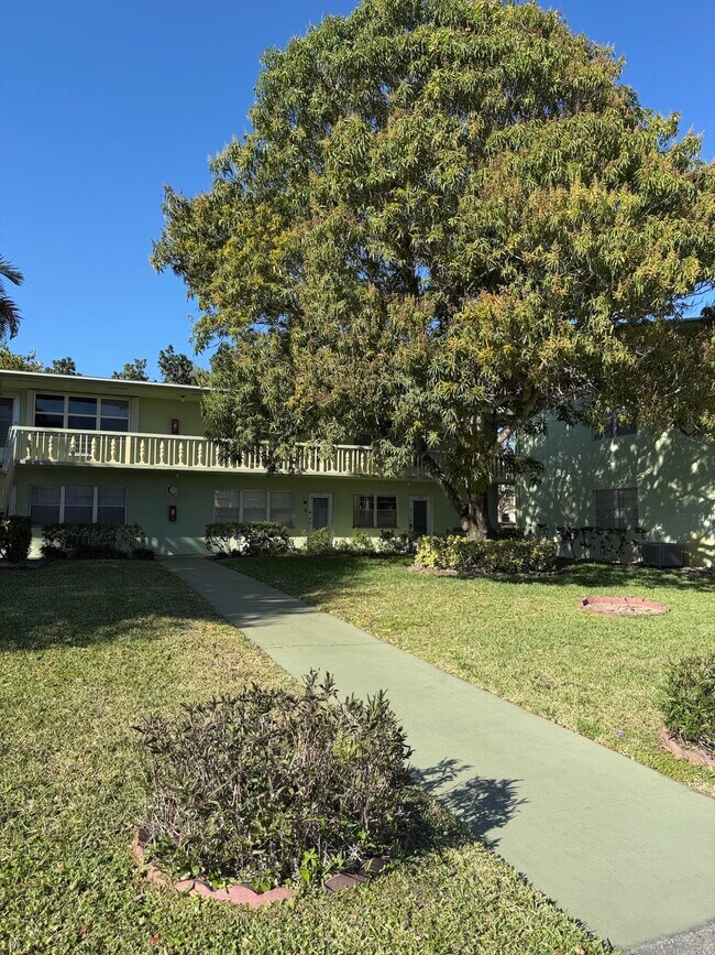 Building Photo - 64 Norwich C