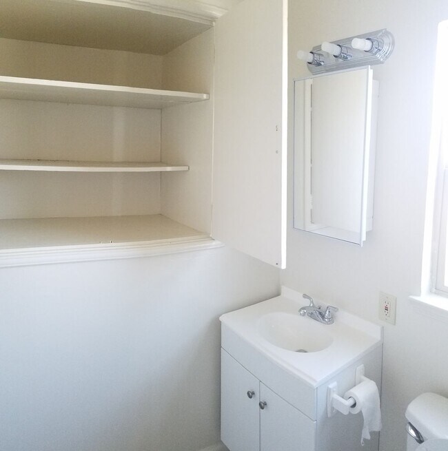 Building Photo - Renovated 1-Bedroom with Garage Parking & Garbage Paid!