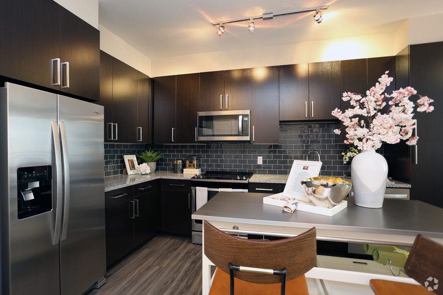 Kitchen - The Heights at Goose Creek Village