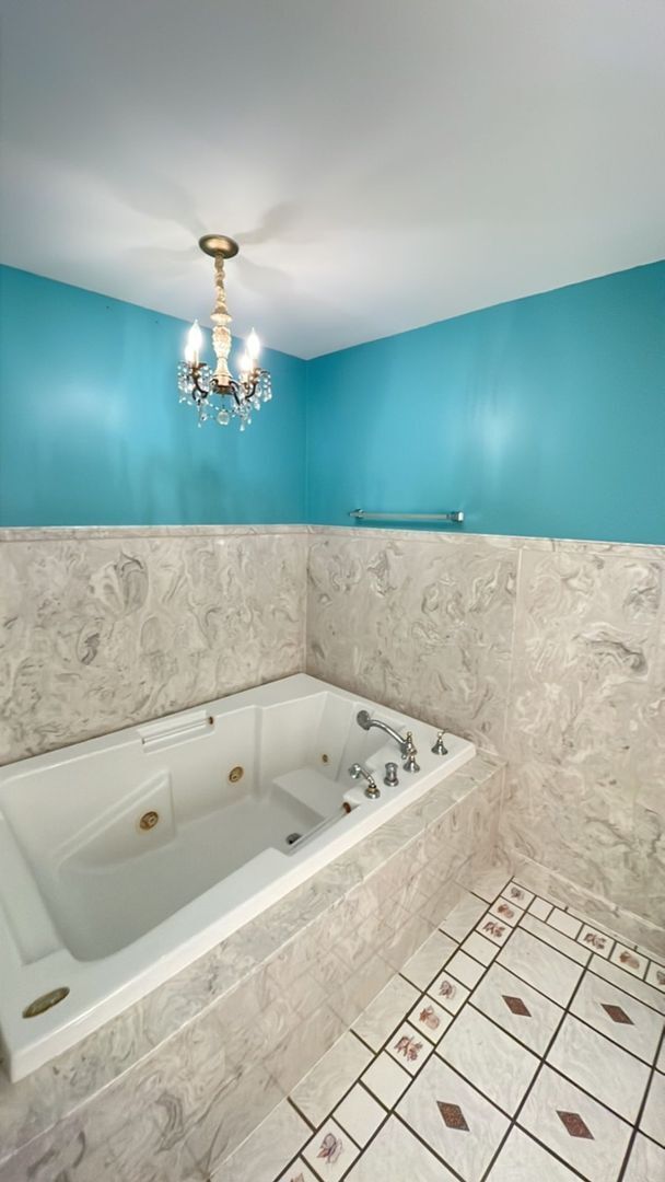 Building Photo - 3 BD 2 BA Home in the Bayou View School Di...