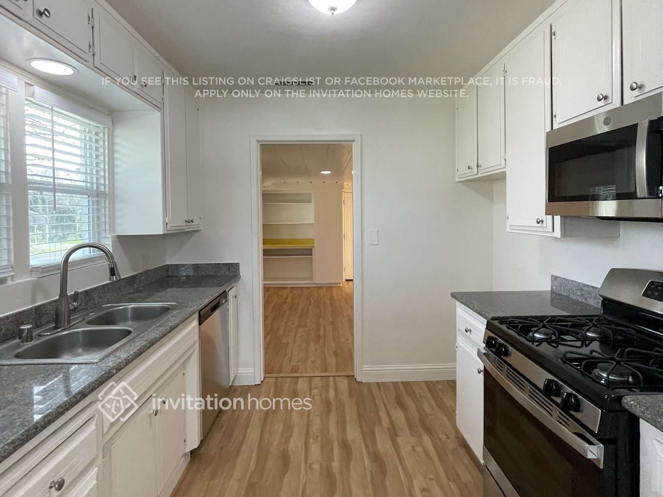 Building Photo - 3096 Yellowstone Ln