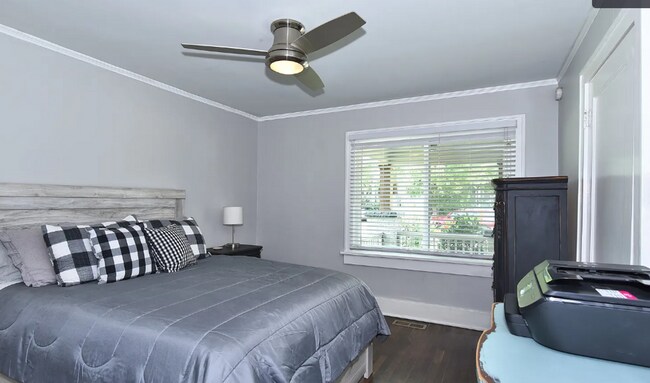 Building Photo - Midtown 2-bed, 2-bath Available Mid August!