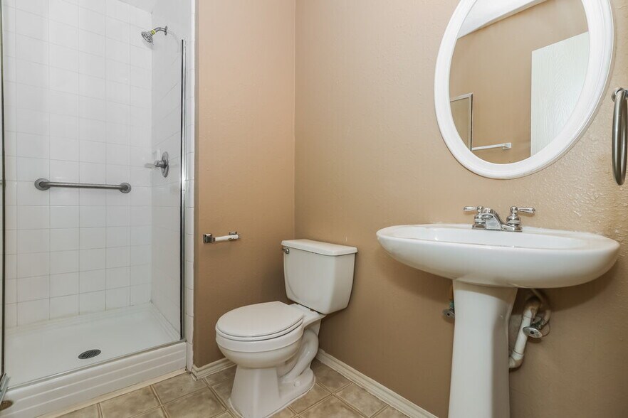 Building Photo - 20515 Fairworth Pl Ln