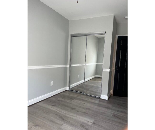 Building Photo - 4108 Groveland Ave