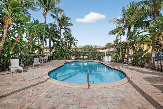 Building Photo - 4051 NE 13th Ave