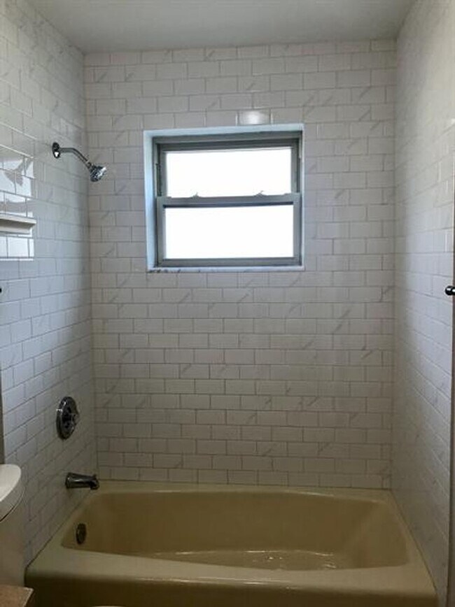 Building Photo - 4240 Gilbert Ave