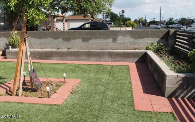 Building Photo - 4828 W Encanto Blvd