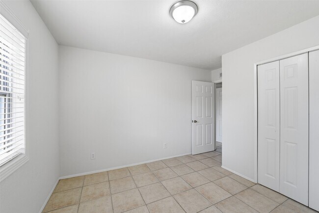 Building Photo - 16722 Moary Firth Dr