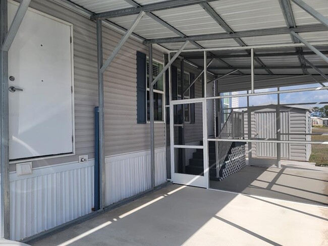 Building Photo - 5700 Holiday Park Blvd