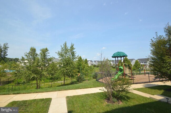 Building Photo - 11328 Willow Green Cir