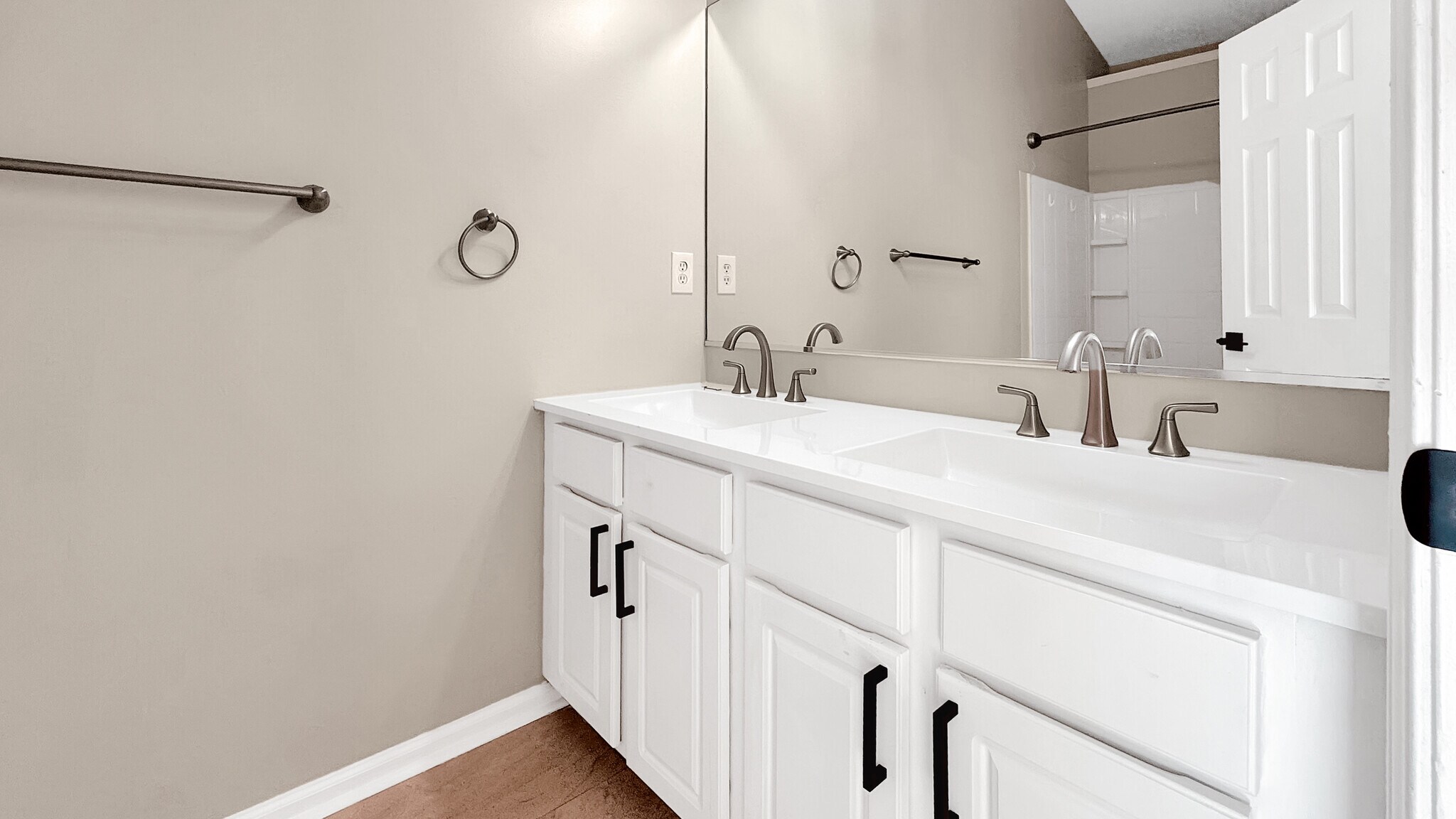 Building Photo - 3389 Hidden Cove Cir