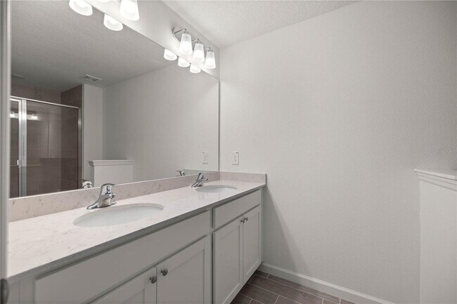 Building Photo - 3613 SE 37th Ct