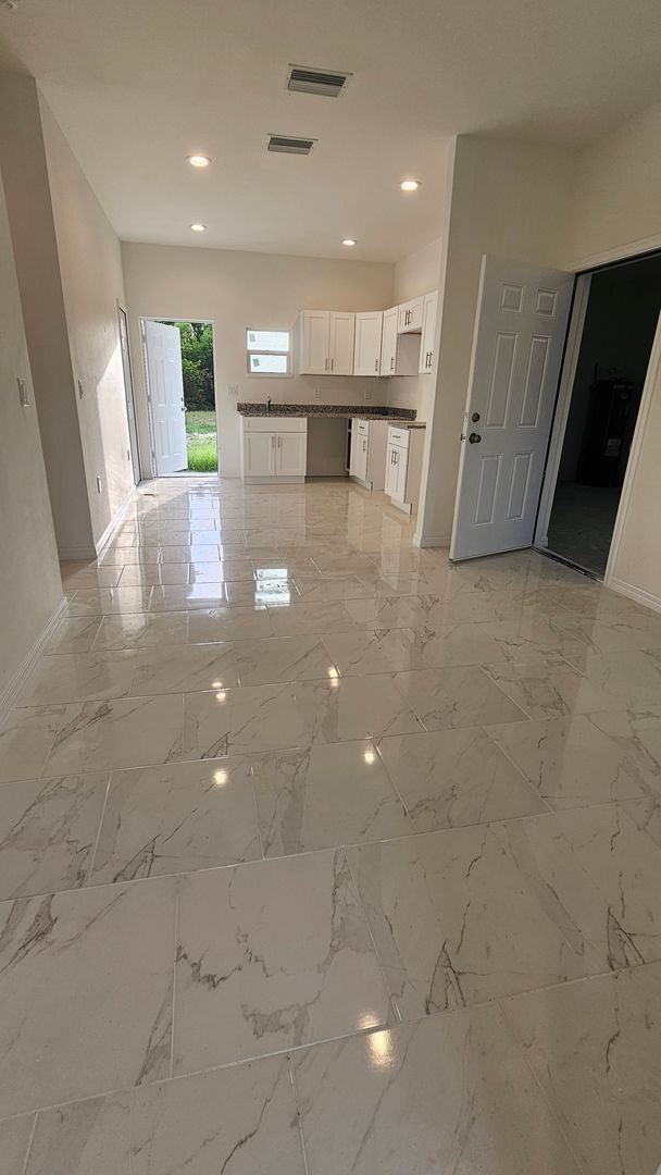 Building Photo - ASK US ABOUT FREE RENT!-Brand New 2 bedroo...