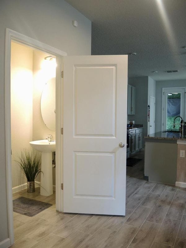 Building Photo - 5957 Glory Bower Dr