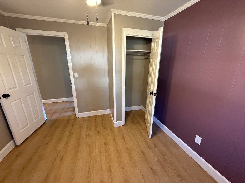 Building Photo - 201 Forest Ave