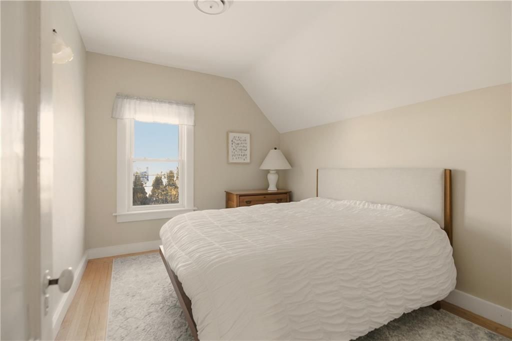 Building Photo - 8 Carey St