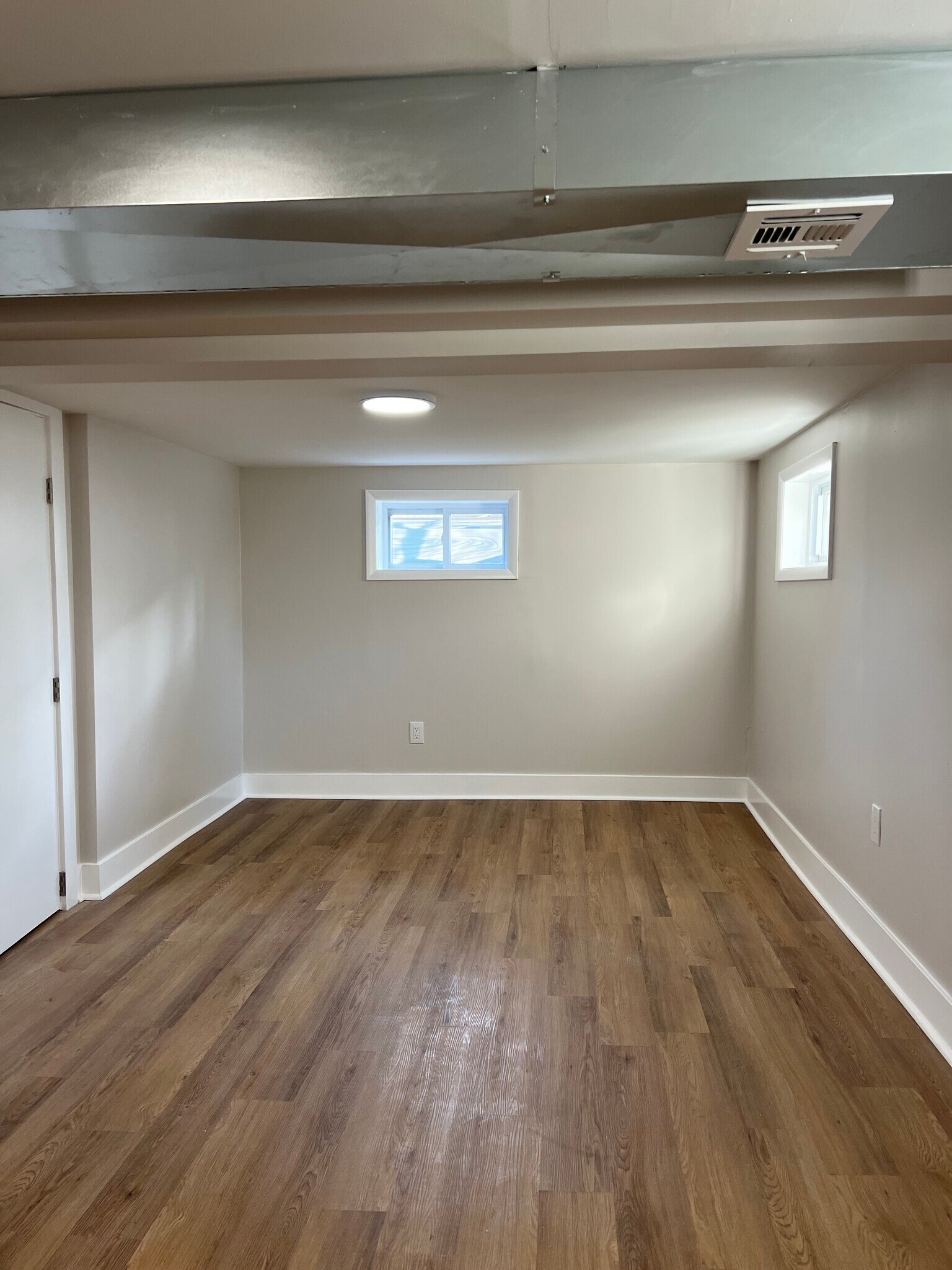 Building Photo - 5 Kenwood Ave