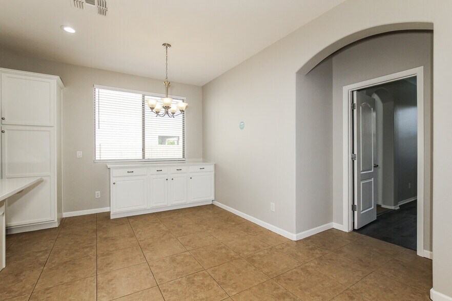 Building Photo - 18021 W Carol Ave