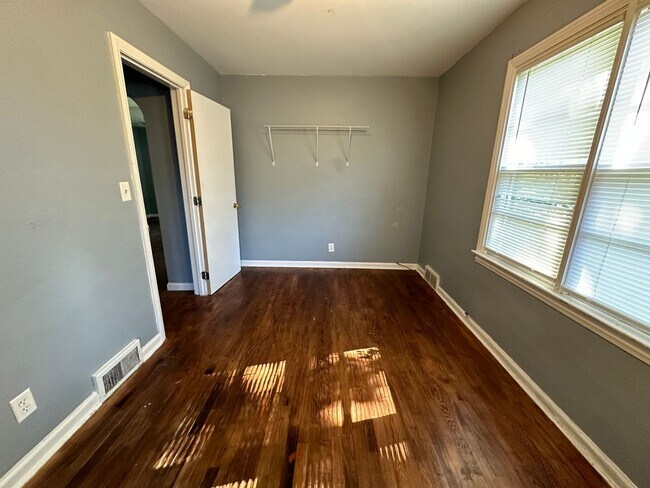 Building Photo - 1922 W Washington- Single Family Home