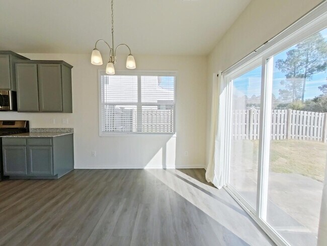 Building Photo - 518 Count Fleet Ct