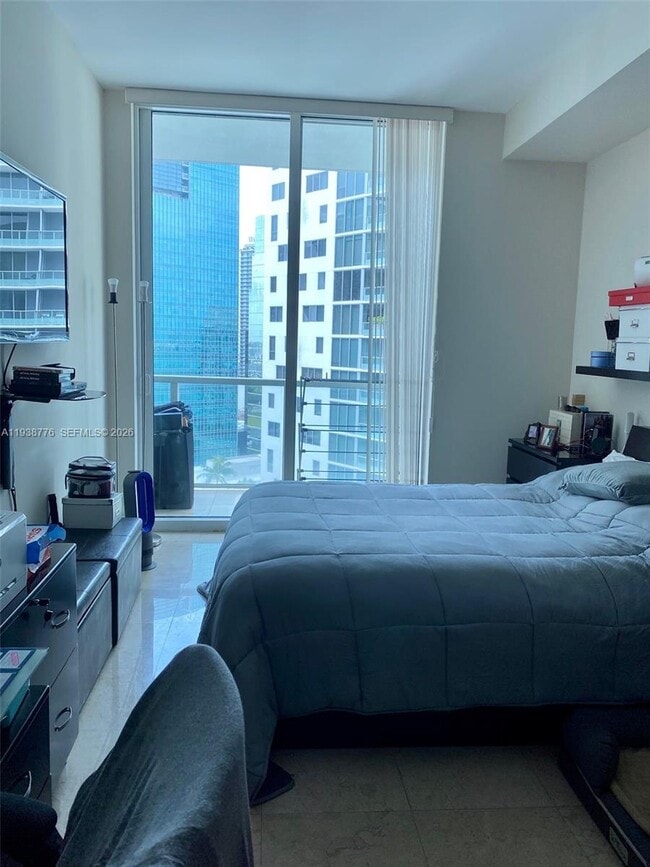 Building Photo - 218 SE 14th St