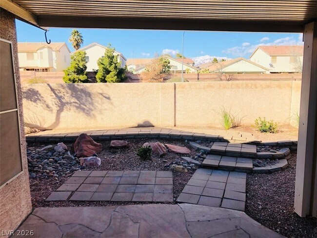 Building Photo - 4836 Minturn Ave