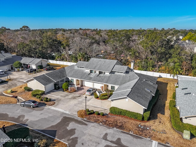 Building Photo - 141 La Pasada Cir W