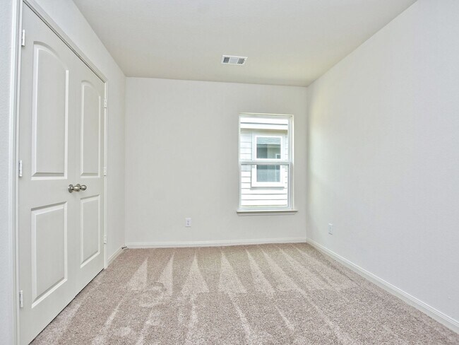 Building Photo - 1794 SF Home in Stonebridge Crossing - 4 B...