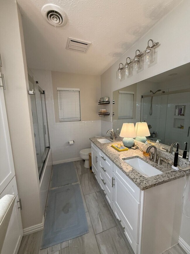 Building Photo - Overton Park home for Lease