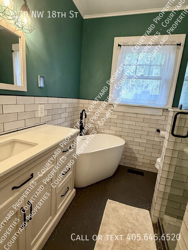 Building Photo - 2130 NW 18th St