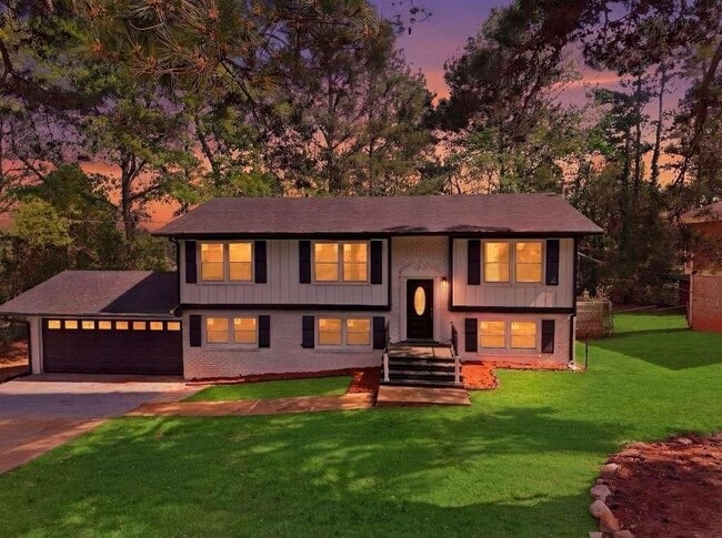 Building Photo - 2304 S Hairston Rd