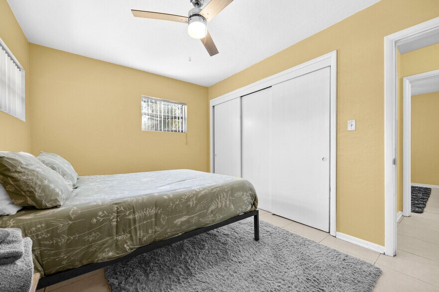 Building Photo - 737 SE 4th Ave