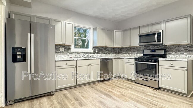 Building Photo - 2728 E Virginia Beach Blvd