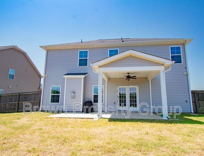 Building Photo - 2220 Oldenburg Ln