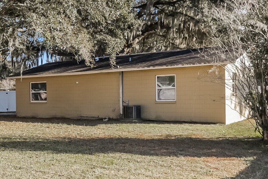 Building Photo - 3014 N Pineway Dr