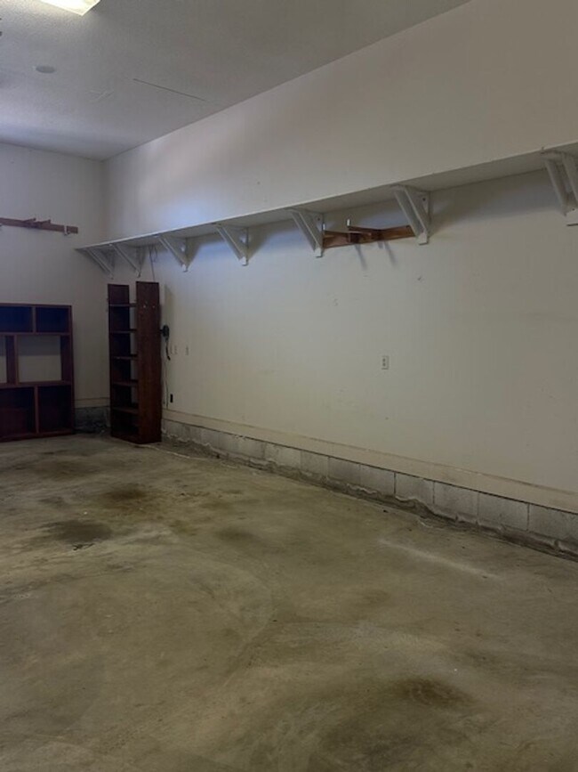 Building Photo - Fabulous Home in Gulf Breeze