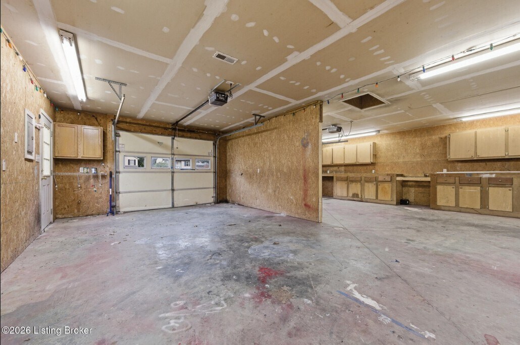 Building Photo - 1612 Pershing Ave