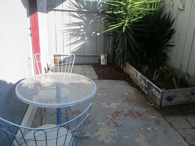 Building Photo - by the Beach