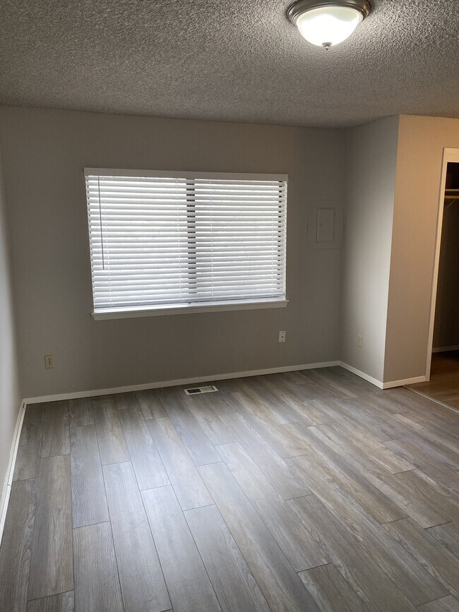 Building Photo - 1510 Storey St