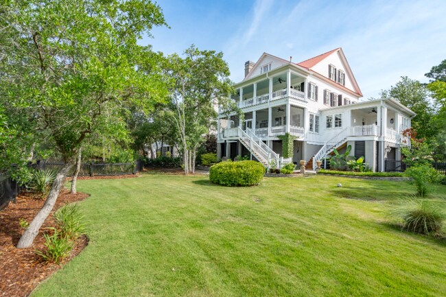 Building Photo - 6BD/5BA Custom Home for Lease in Daniel Island Park