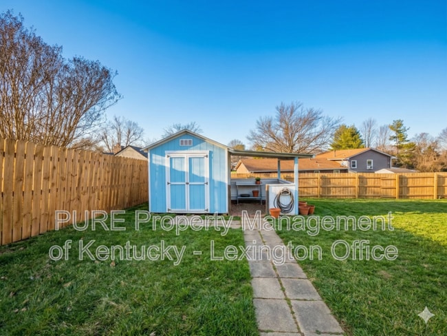 Building Photo - 2225 Sandra Ct