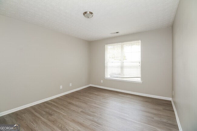 Building Photo - 4627 Legacy Square
