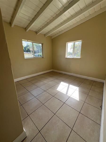 Building Photo - 1641 NW 18th Ave