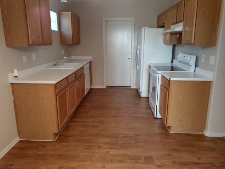 Building Photo - 8628 E Nopal Ave